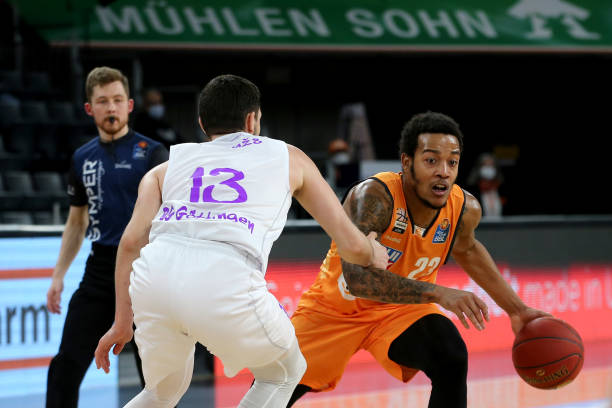 但他必须权 但他必须权